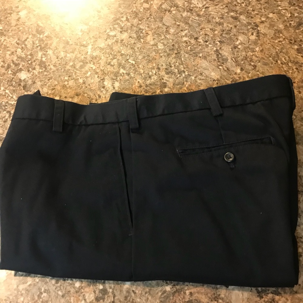 IZOD men's Navy blue khaki dress pants